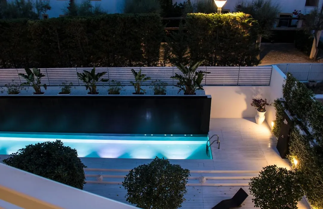 White Hotel-1
